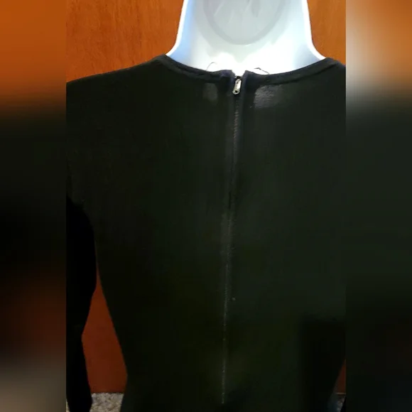 STUNNING lux stretchy black dress with gold beaded embroidery by Taris Stars szM - Picture 4 of 8